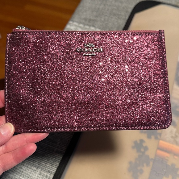 NWOT Coach glitter wristlet in a vibrant raspberry color - Picture 14 of 14